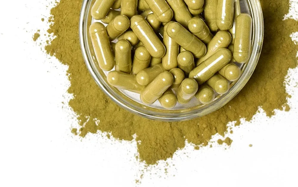 Are there any specific kratom strains that are recommended for chronic pain management?