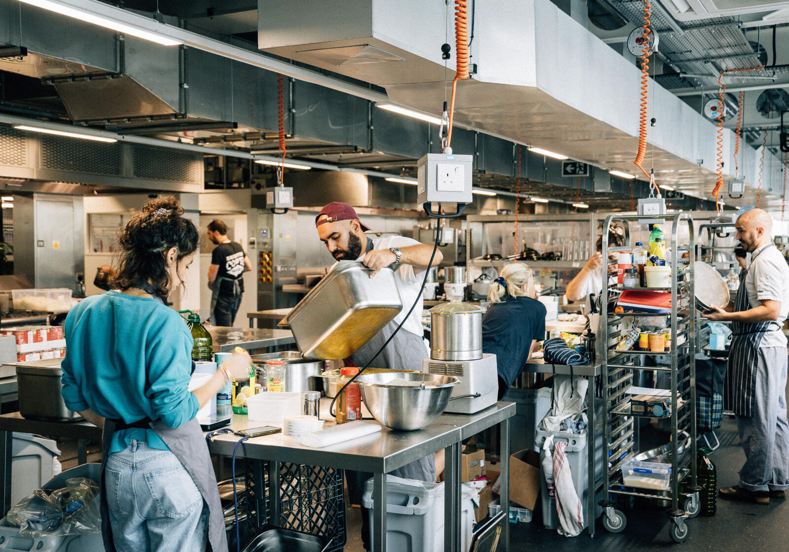 Why Choose a Commercial Kitchen Rental Solution for Event Catering?