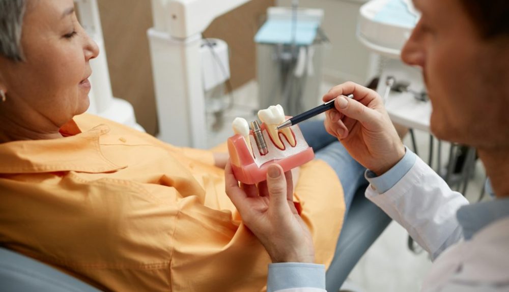 How Private Dentists Manage Tooth Sensitivity Through Targeted Desensitising Protocols and Advanced Materials