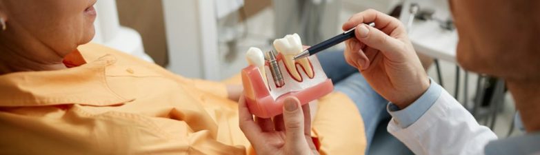 How Private Dentists Manage Tooth Sensitivity Through Targeted Desensitising Protocols and Advanced Materials